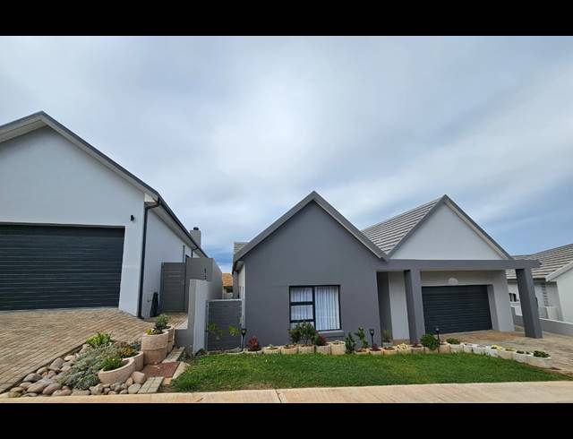 3 BEDROOM HOUSE FOR SALE IN OUTENIQUASBOSCH